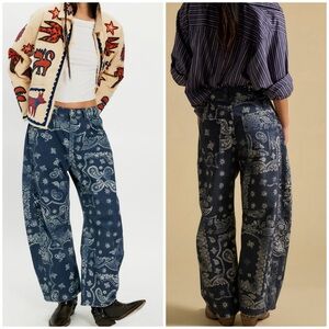 NWT Free People We The Free Good Luck Printed Barrel Jeans navy bandana - 25, 26